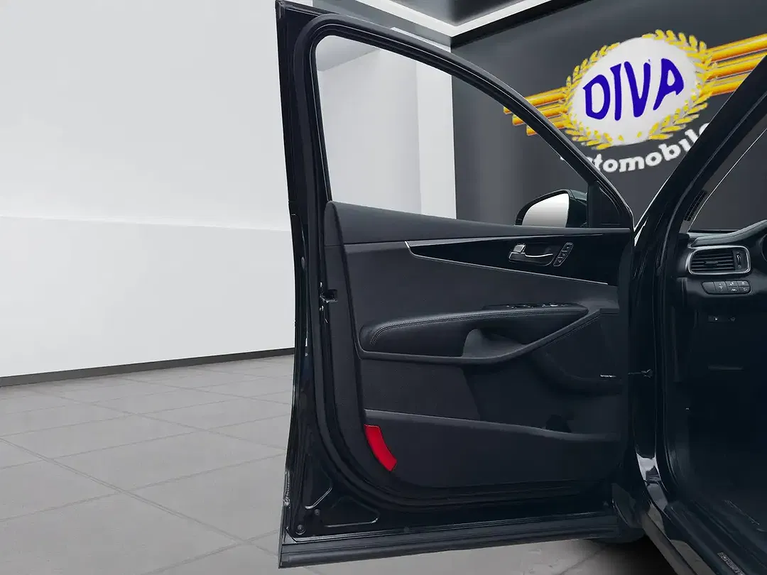 Kia Sorento - Thumbnail 15