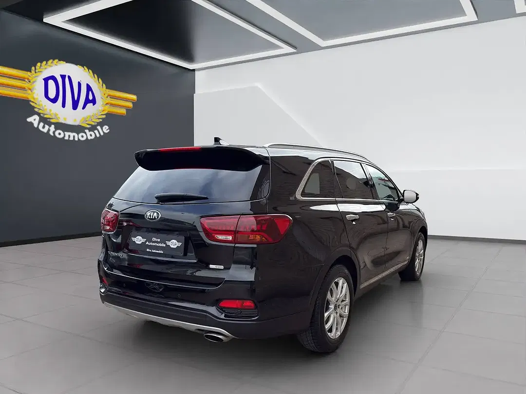 Kia Sorento - Thumbnail 2