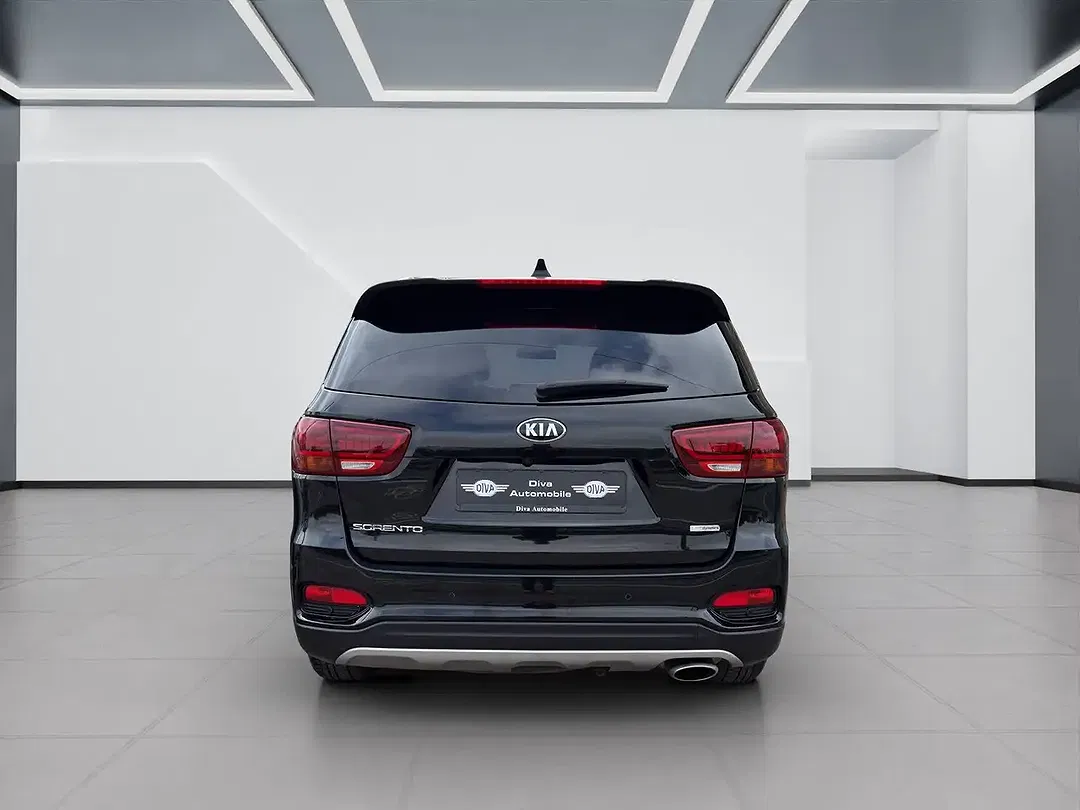Kia Sorento - Thumbnail 8