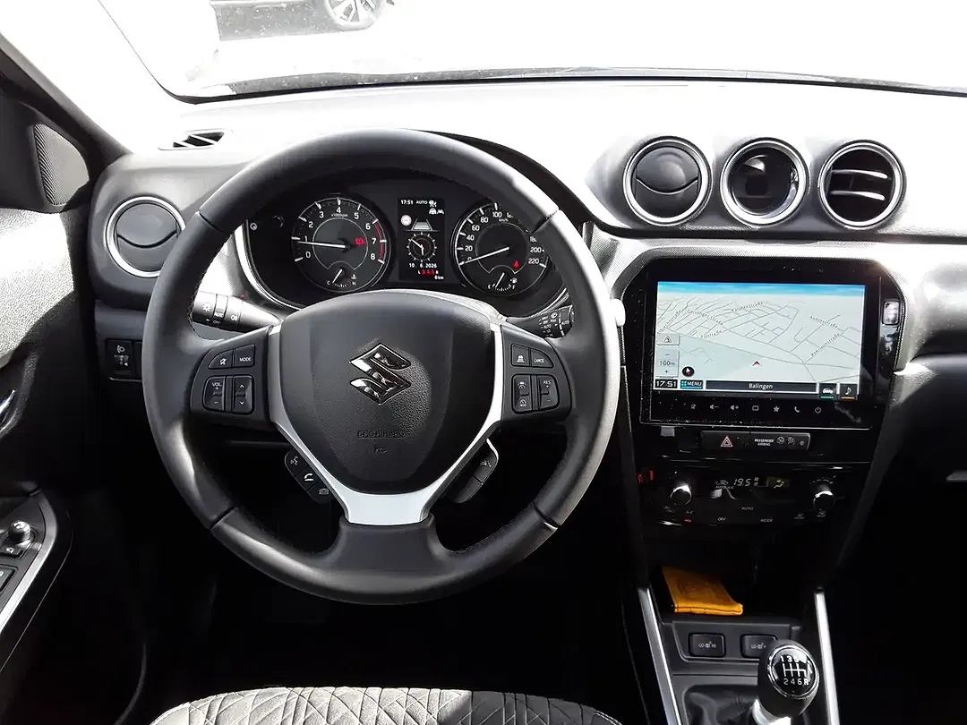 Suzuki Vitara - Thumbnail 12