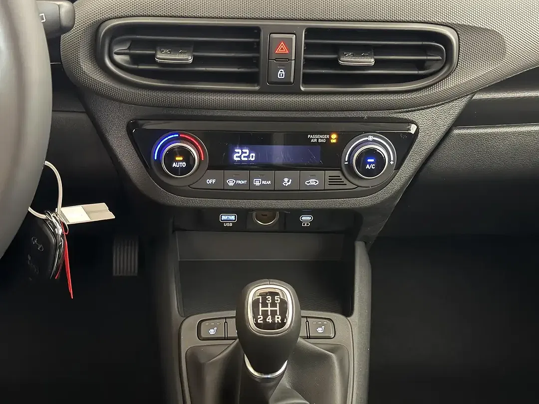 Hyundai i10 - Thumbnail 11