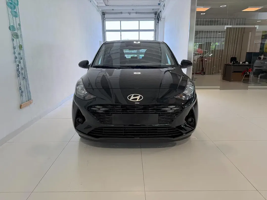 Hyundai i10 - Thumbnail 1