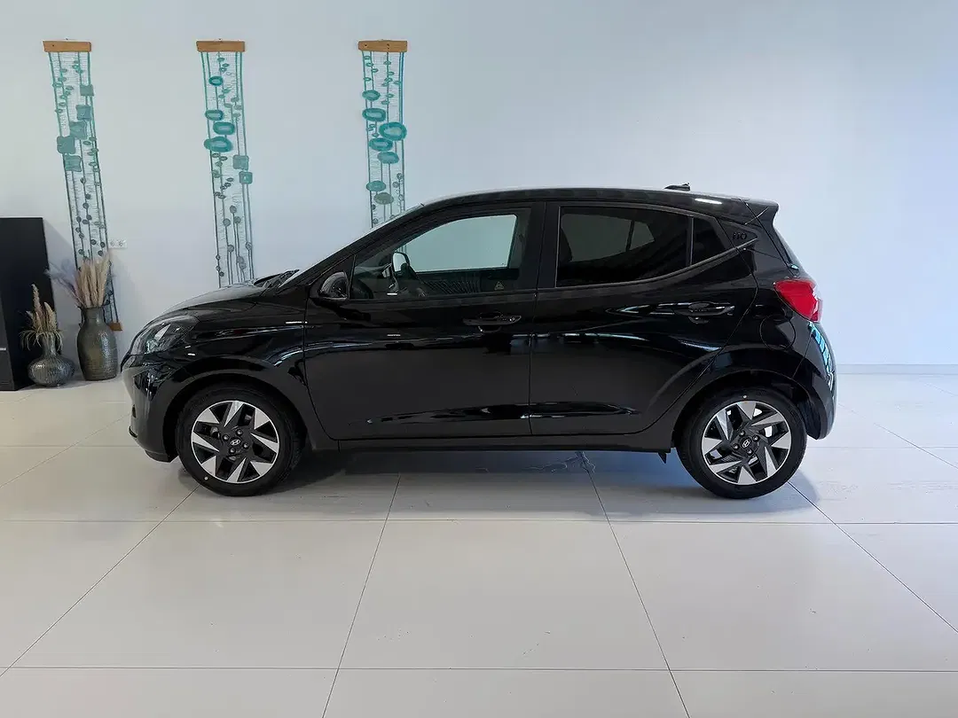 Hyundai i10 - Thumbnail 2