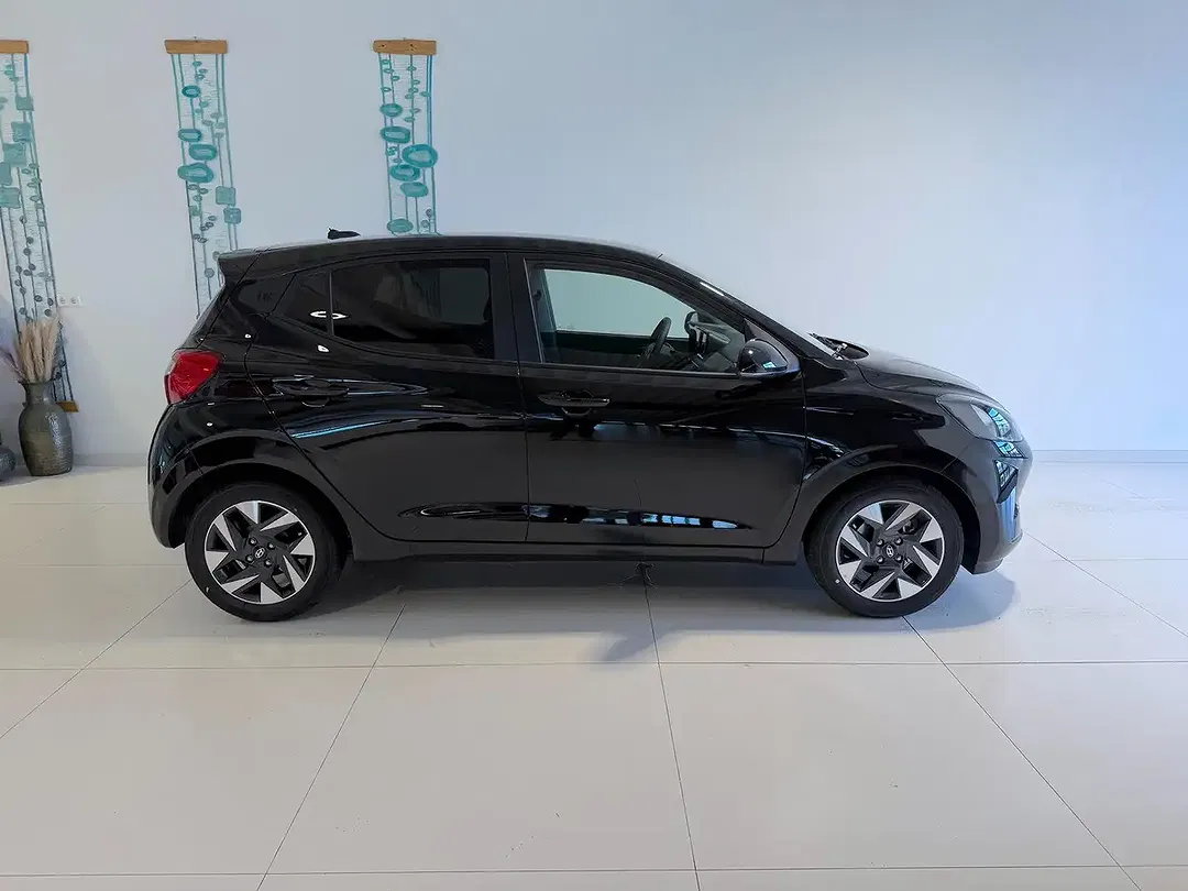 Hyundai i10 - Thumbnail 3