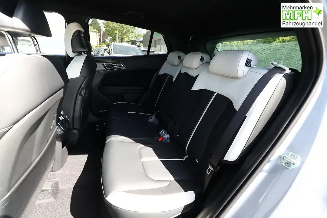 Kia Sportage - Thumbnail 9
