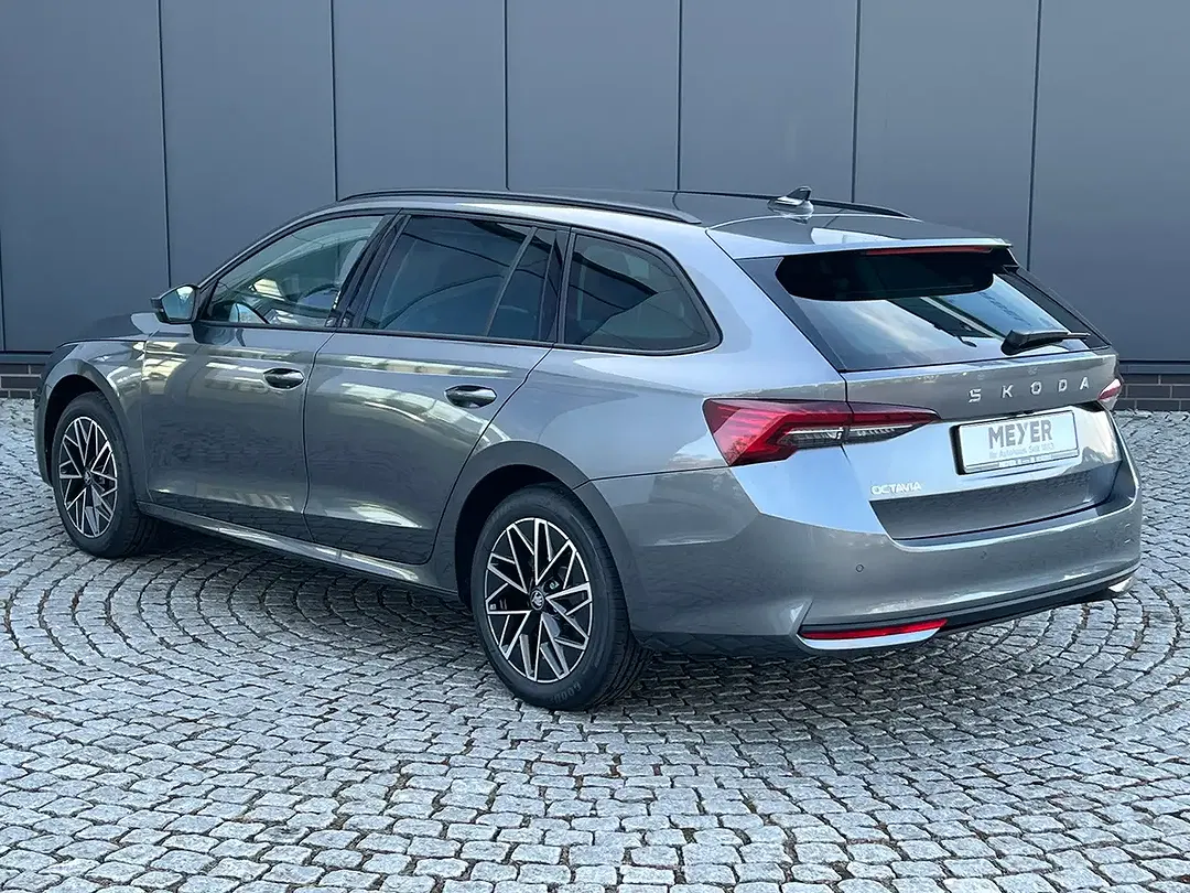 Skoda Octavia - Thumbnail 3