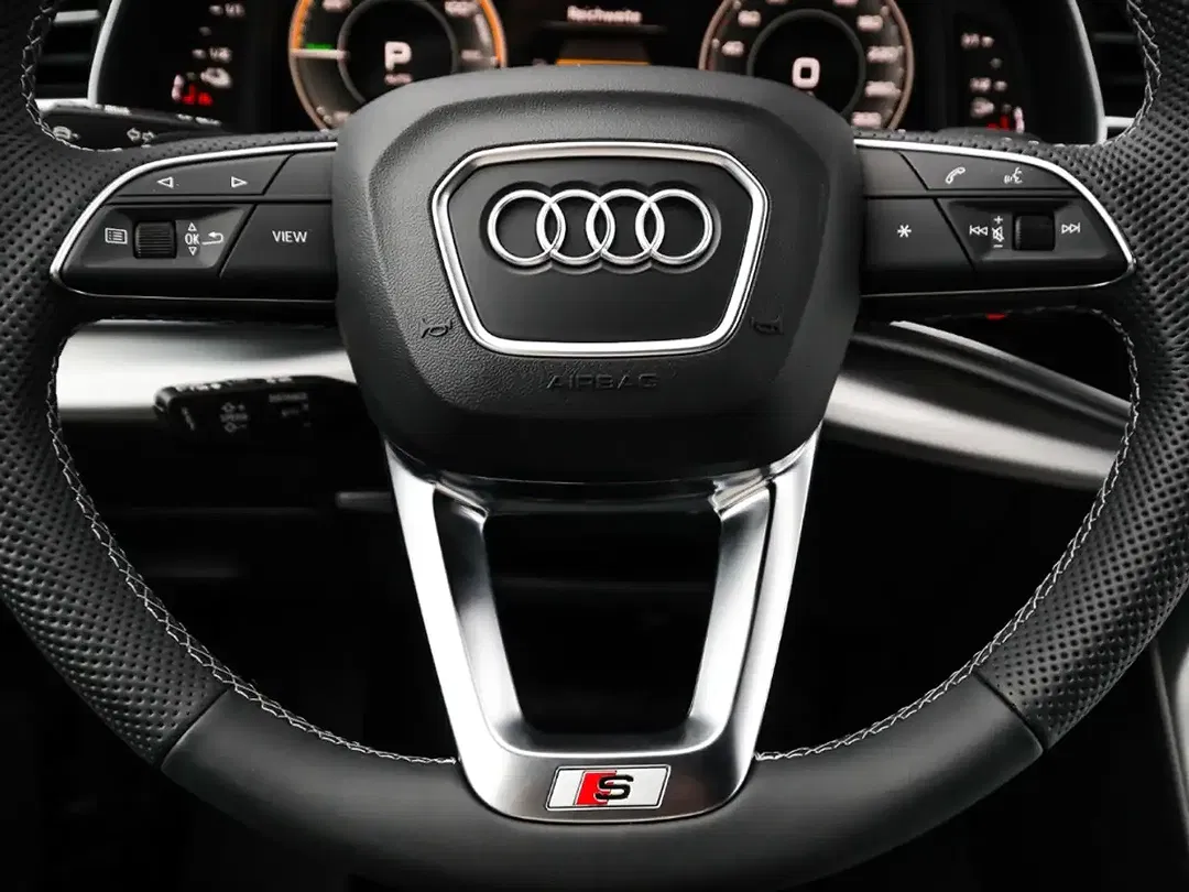 Audi Q7 - Thumbnail 10