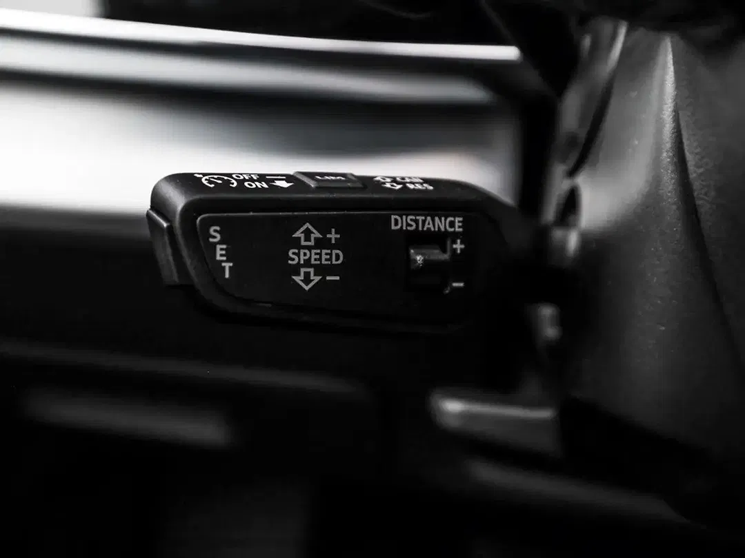 Audi Q7 - Thumbnail 11