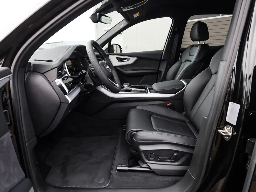 Audi Q7 - Thumbnail 7