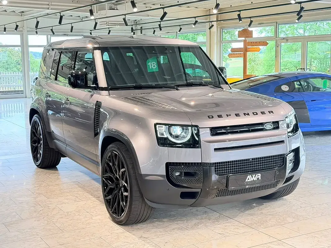 Land Rover Defender - Thumbnail 7