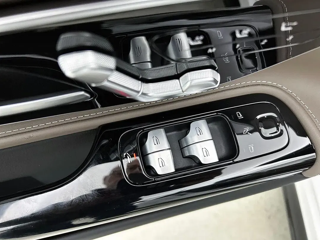 Mercedes-Benz SL 43 AMG - Thumbnail 25
