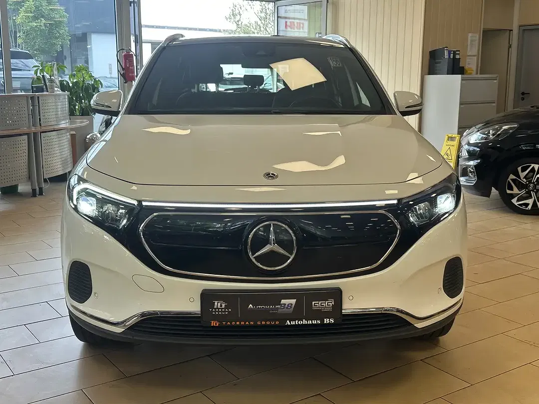 Mercedes-Benz EQA 250 - Thumbnail 2