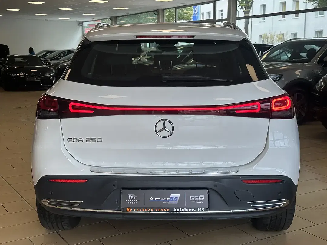 Mercedes-Benz EQA 250 - Thumbnail 6