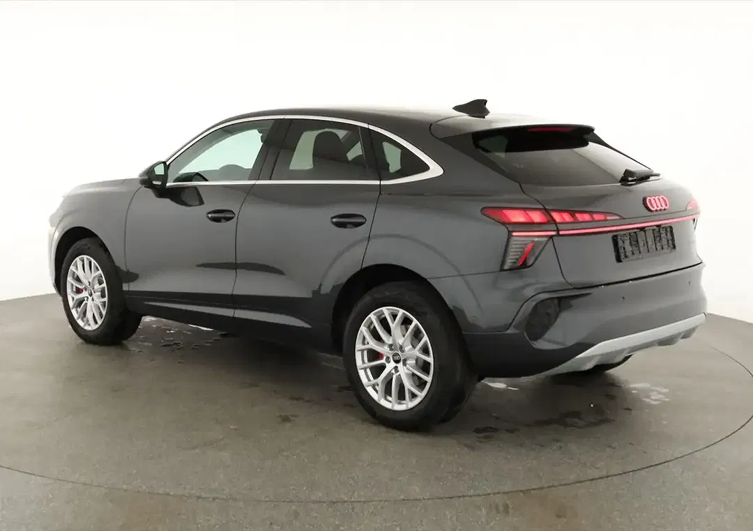 Audi Q3 - Thumbnail 4