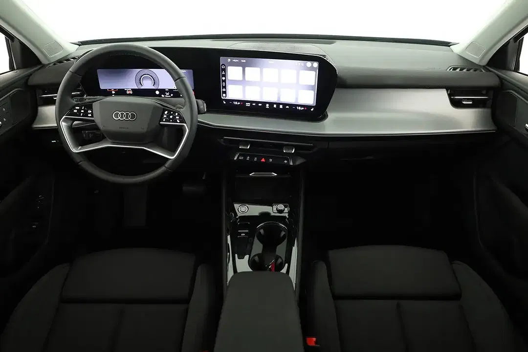 Audi Q3 - Thumbnail 5