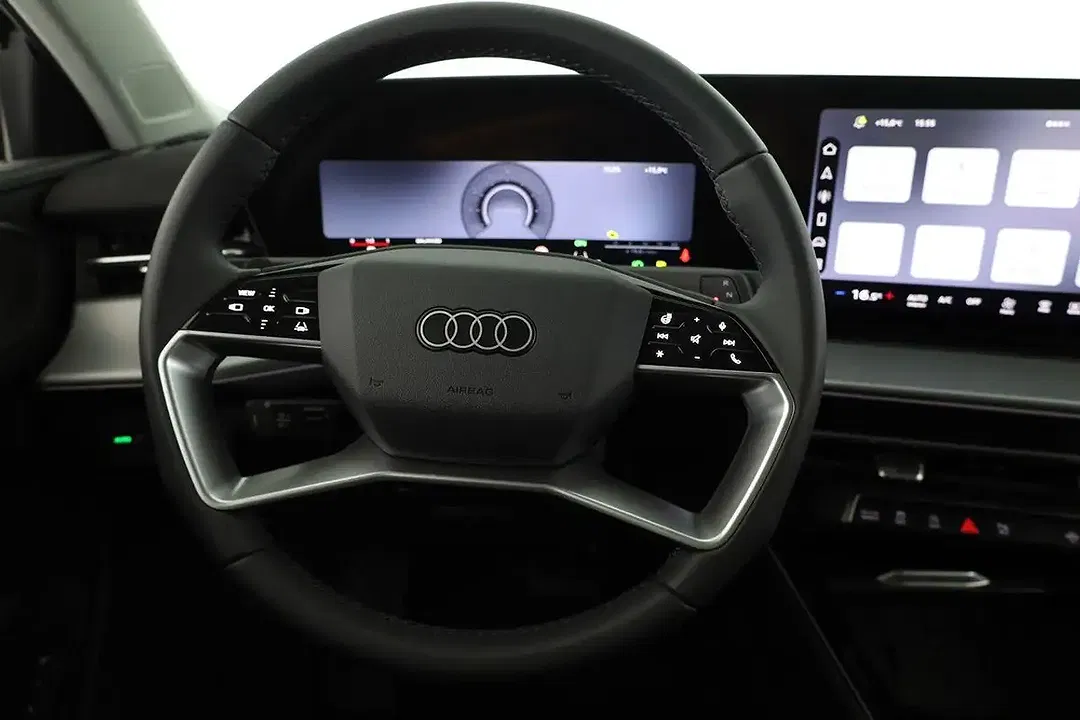Audi Q3 - Thumbnail 6