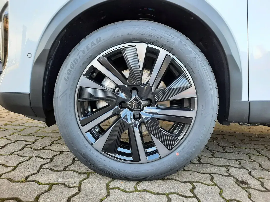 Peugeot 2008 - Thumbnail 6