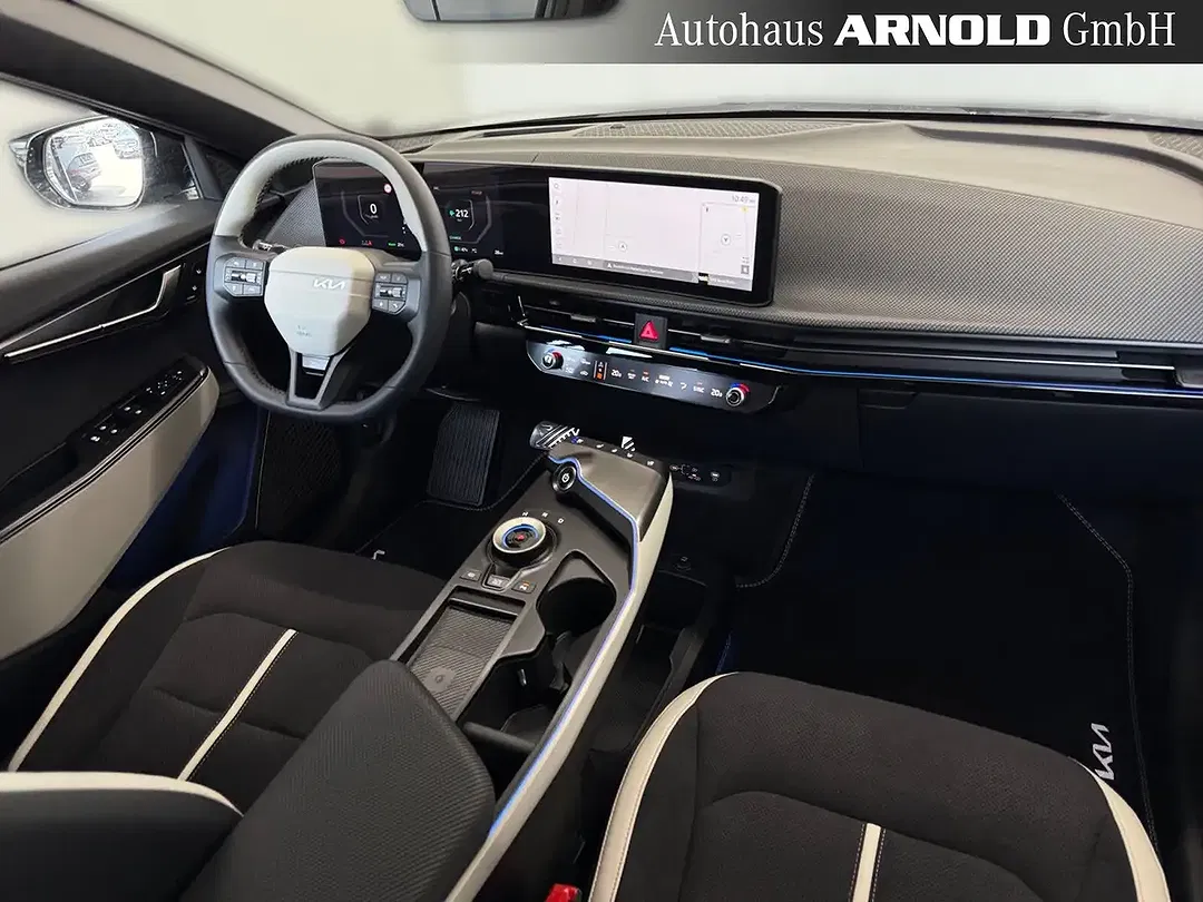 Kia EV6 - Thumbnail 12