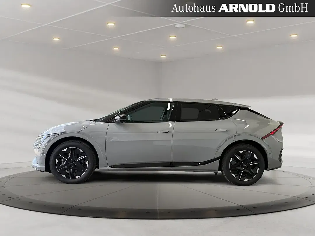 Kia EV6 - Thumbnail 2