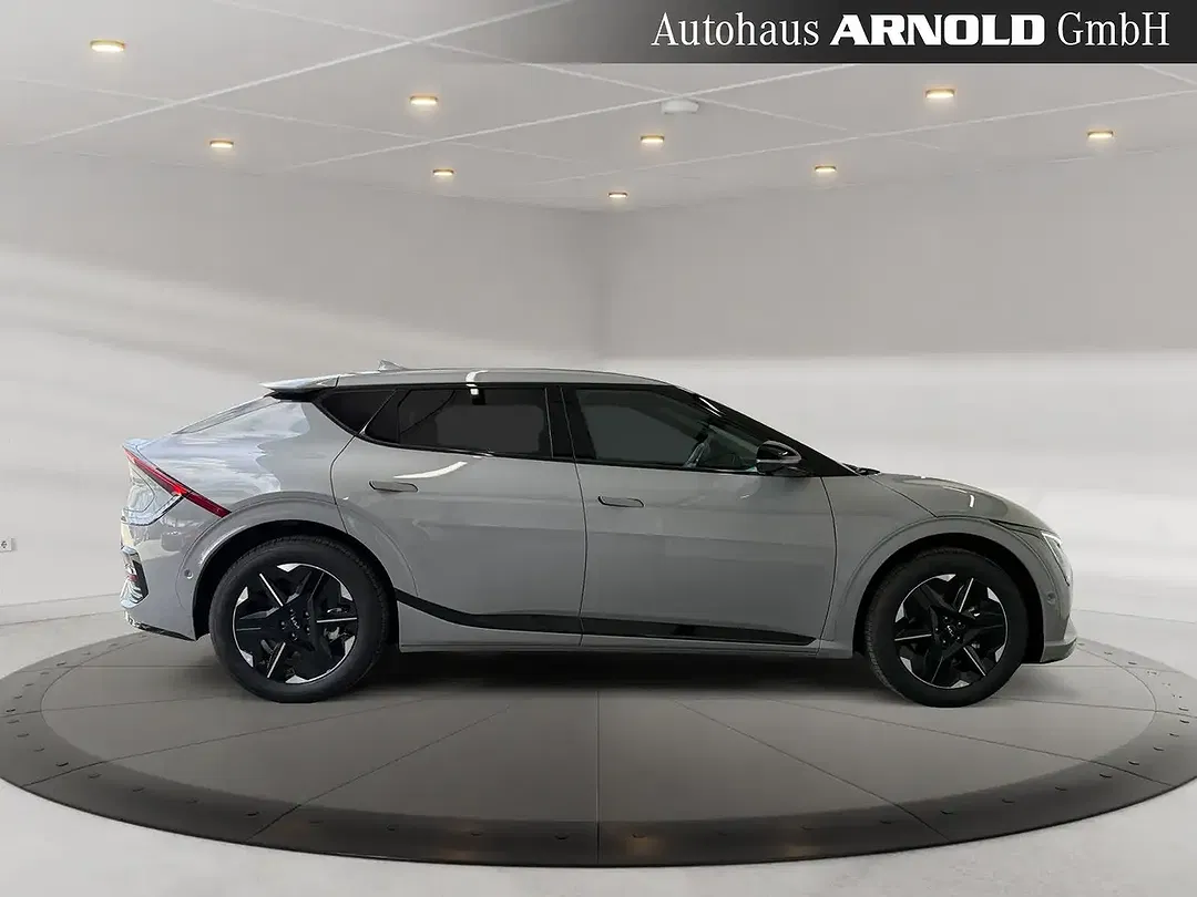 Kia EV6 - Thumbnail 5