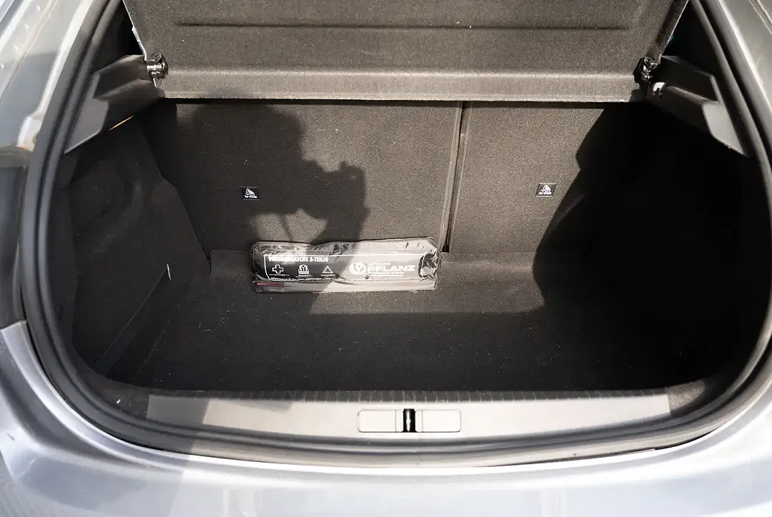 Peugeot 208 - Thumbnail 12