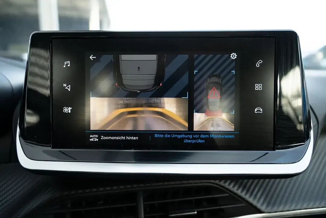 Peugeot 208 - Thumbnail 5
