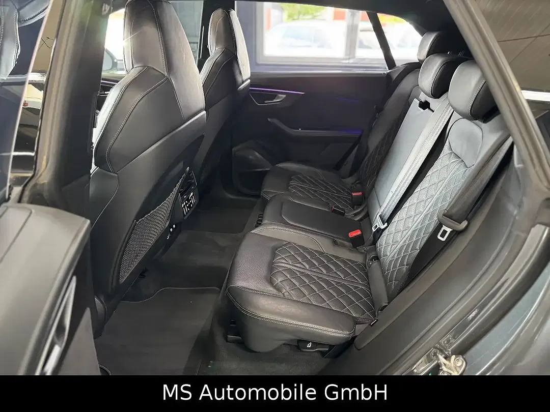 Audi SQ8 - Thumbnail 11