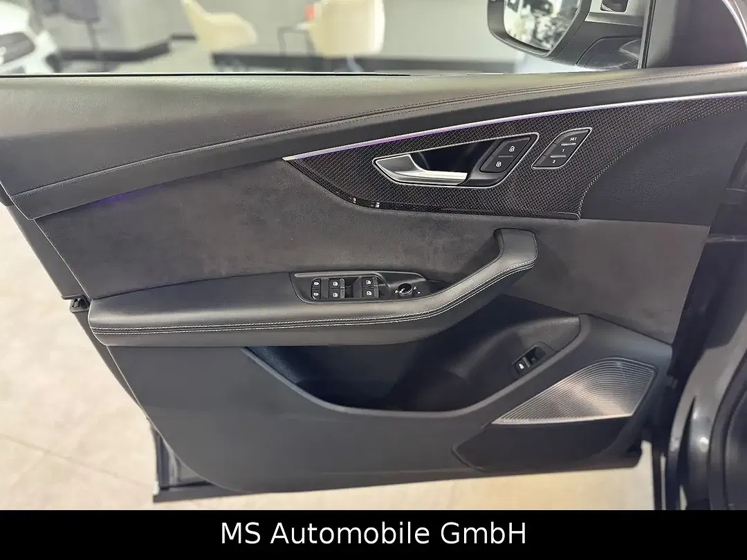 Audi SQ8 - Thumbnail 9