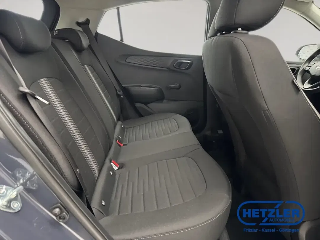 Hyundai i10 - Thumbnail 13