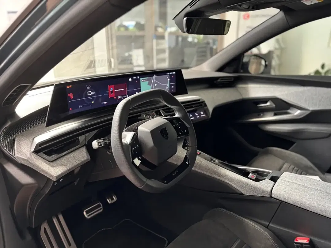 Peugeot 3008 - Thumbnail 8