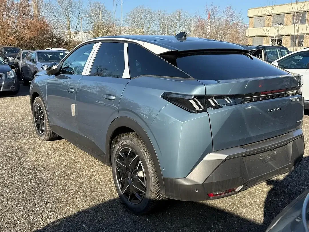 Peugeot 3008 - Thumbnail 4