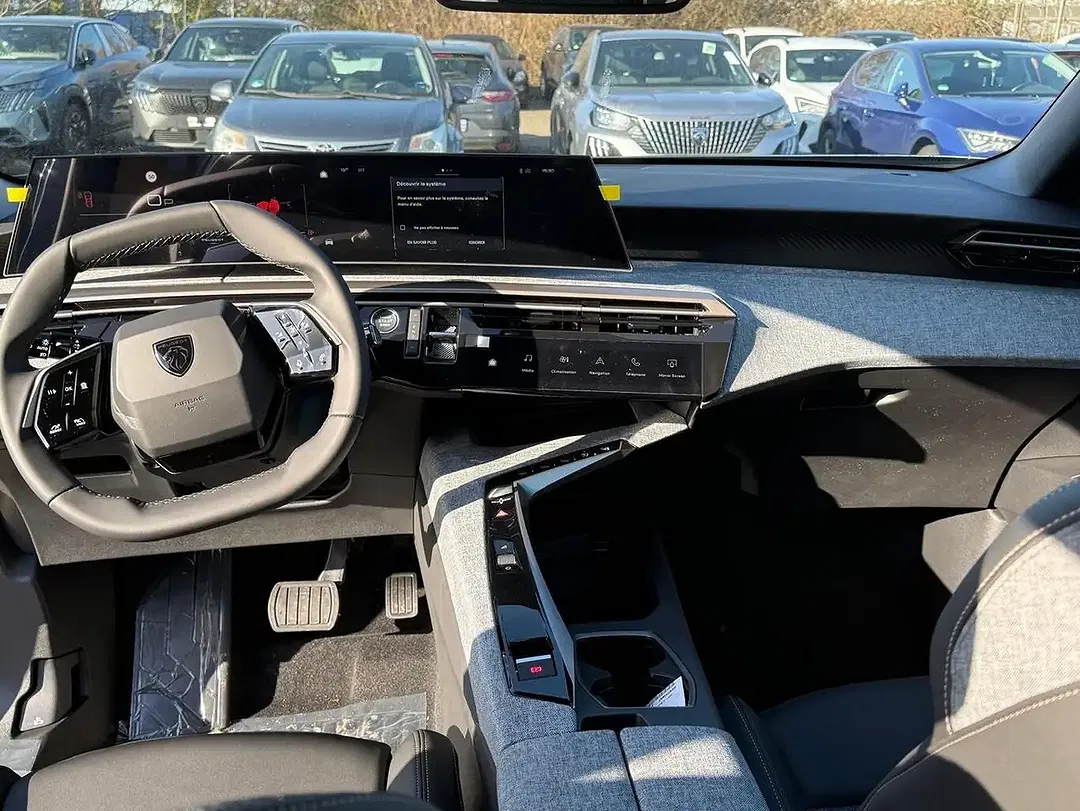 Peugeot 3008 - Thumbnail 5