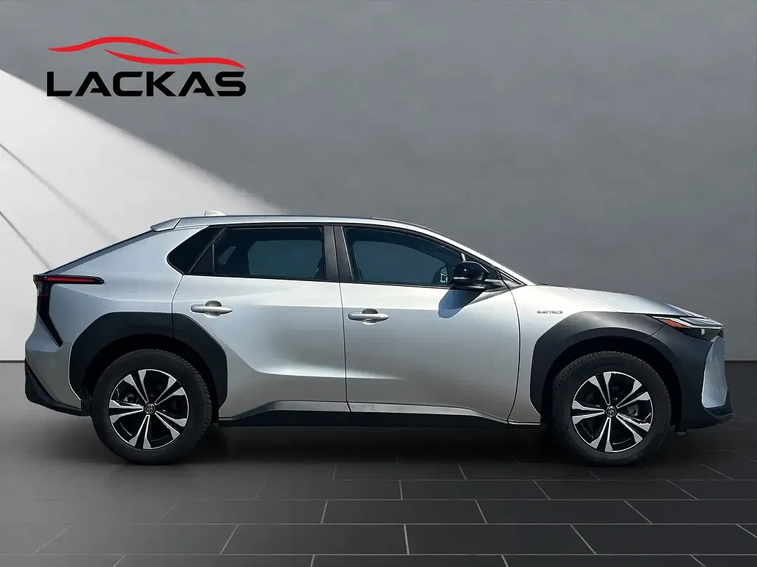 Toyota bZ4X - Thumbnail 6