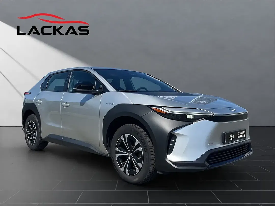 Toyota bZ4X - Thumbnail 7