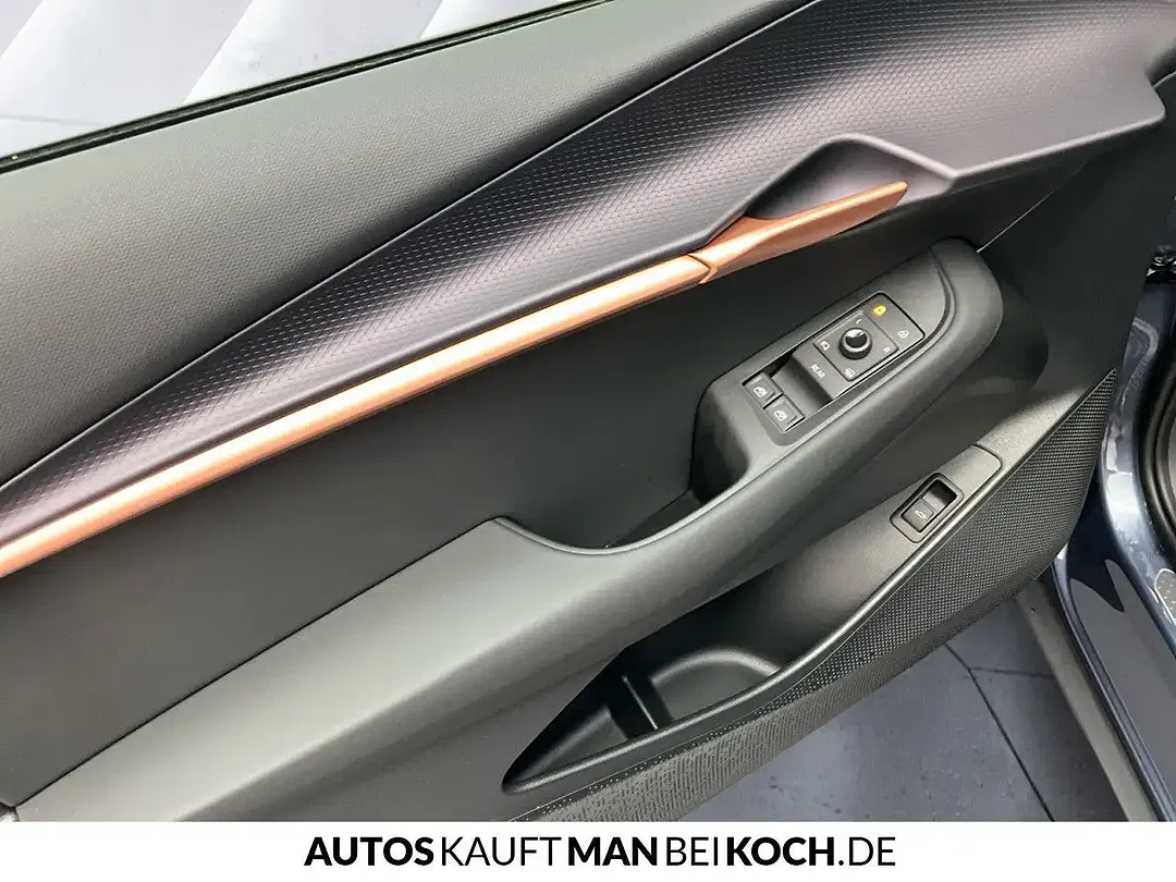 CUPRA Tavascan - Thumbnail 12