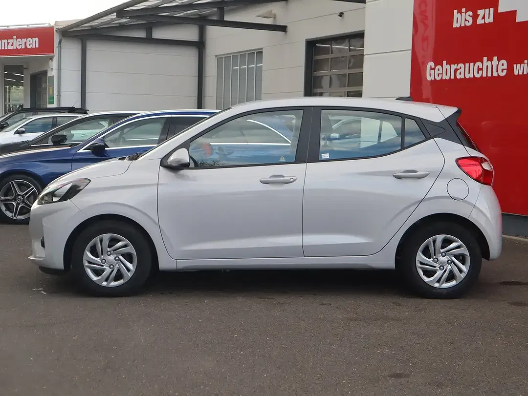 Hyundai i10 - Thumbnail 2