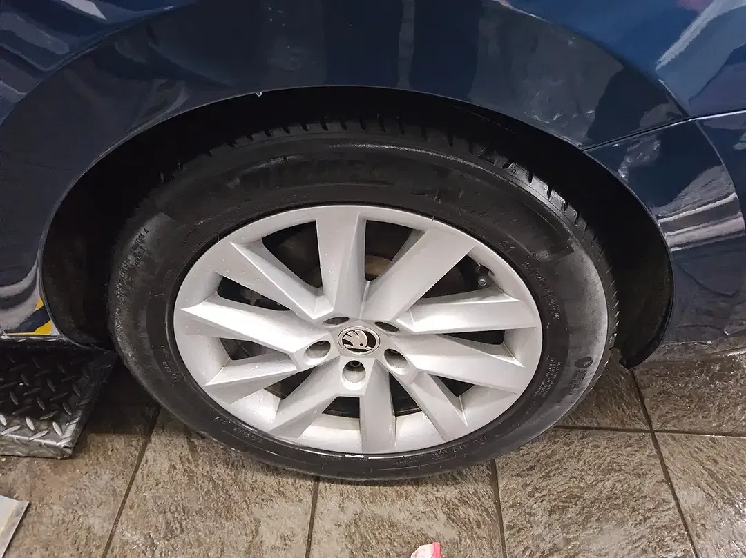Skoda Superb - Thumbnail 11
