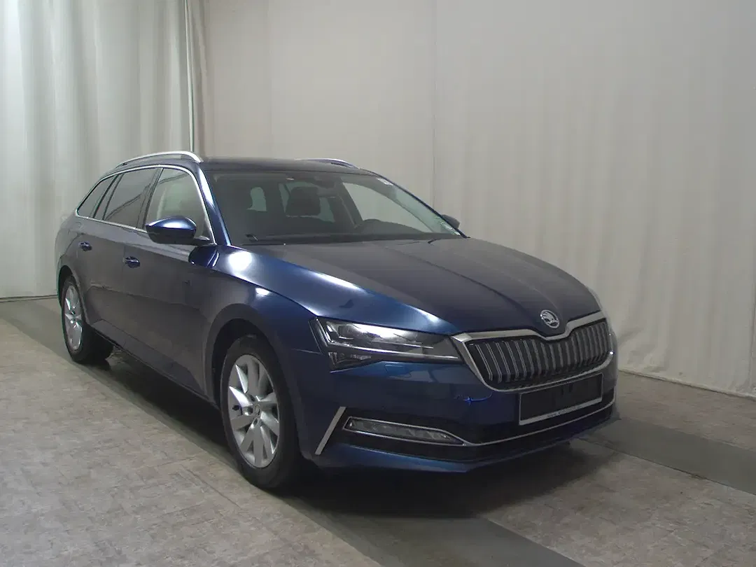 Skoda Superb - Thumbnail 3