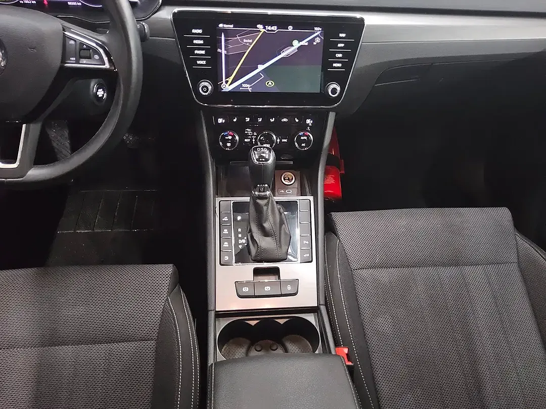 Skoda Superb - Thumbnail 6