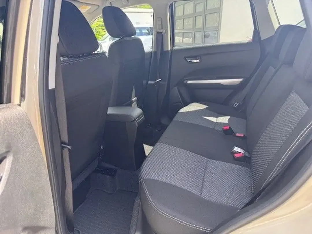 Suzuki Vitara - Thumbnail 12