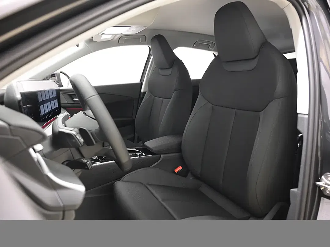 Audi Q3 - Thumbnail 11