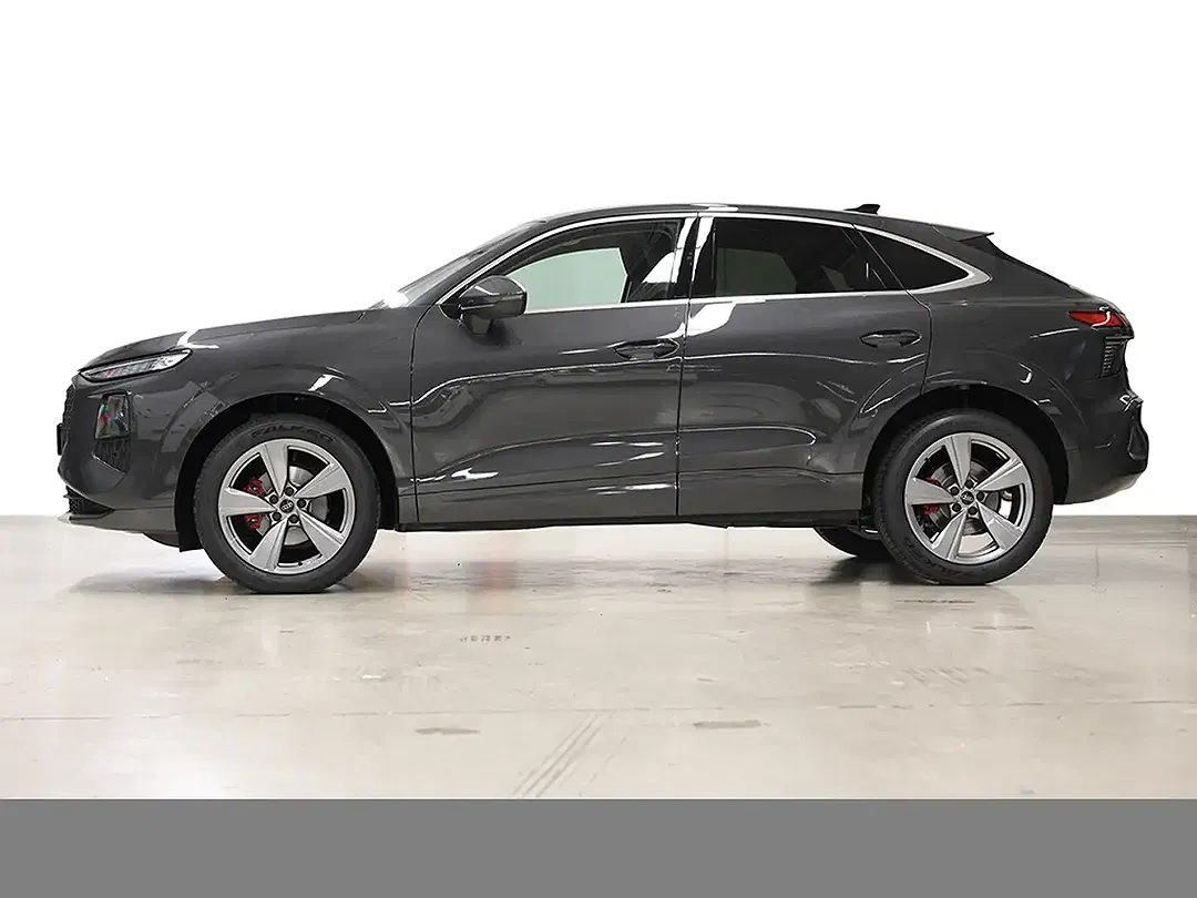 Audi Q3 - Thumbnail 3