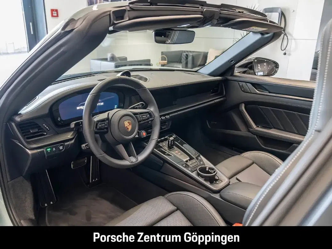 Porsche 992 - Thumbnail 5