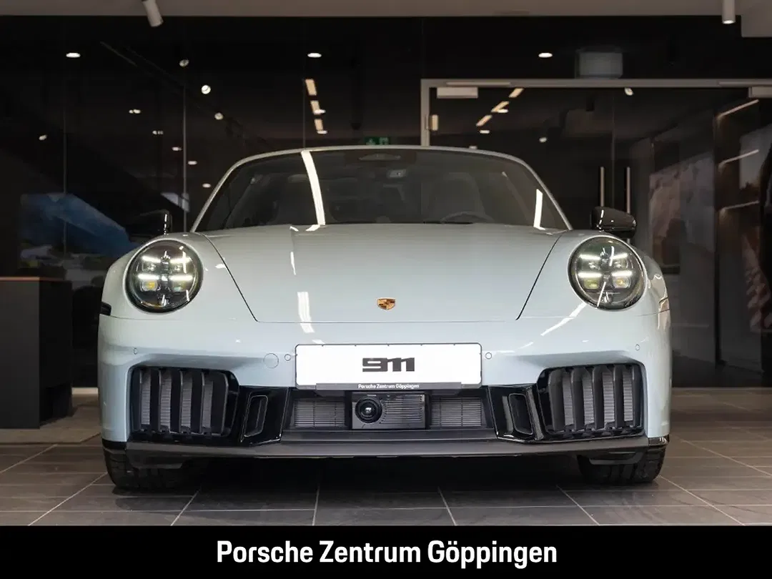 Porsche 992 - Thumbnail 8