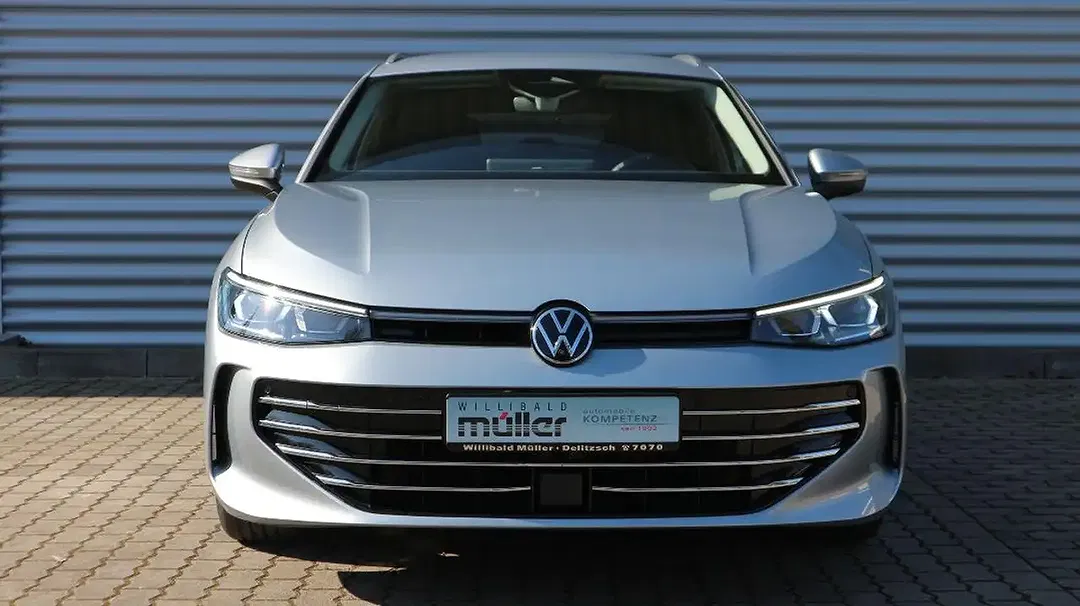 Volkswagen Passat Variant - Thumbnail 2