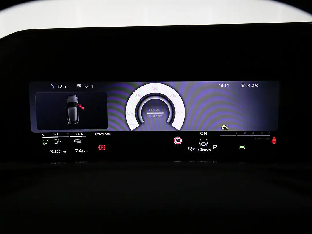 Audi Q3 - Thumbnail 12