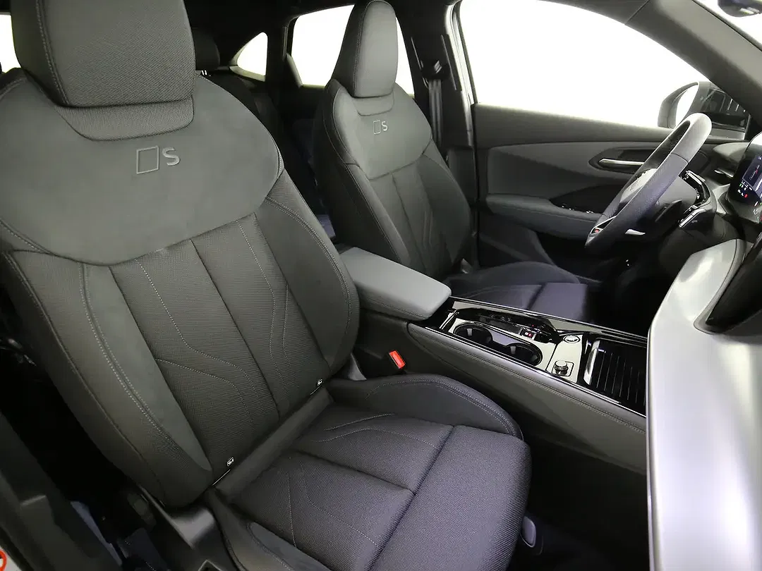 Audi Q3 - Thumbnail 14