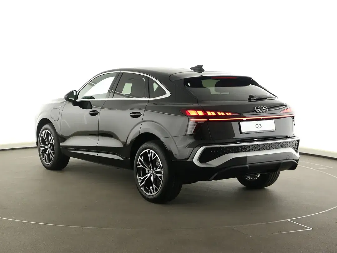 Audi Q3 - Thumbnail 5
