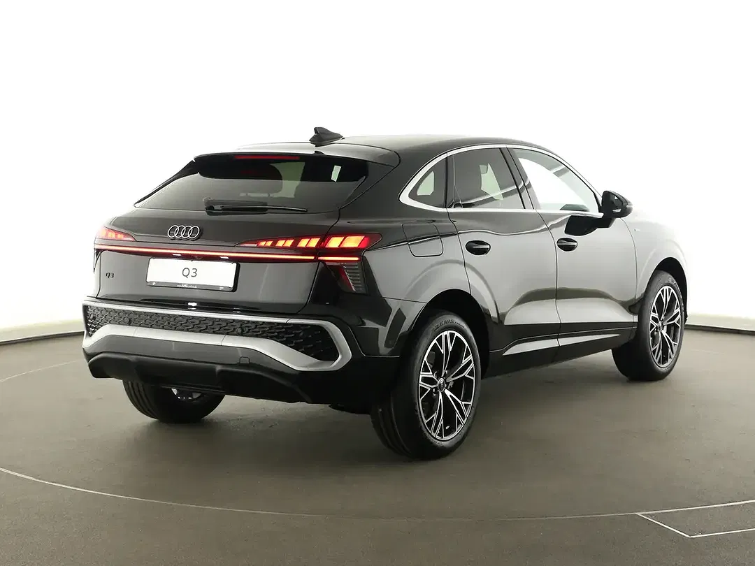 Audi Q3 - Thumbnail 7