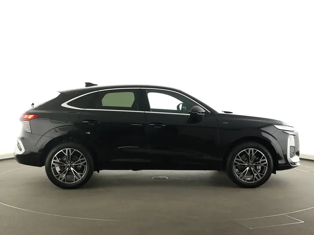 Audi Q3 - Thumbnail 8